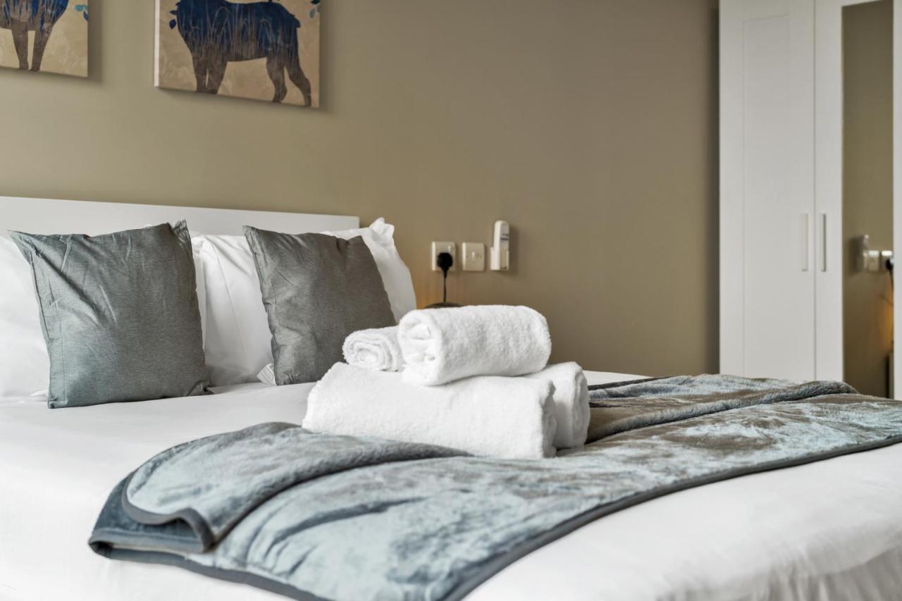 Oyo Fine B&B Hanwell Kültér fotó